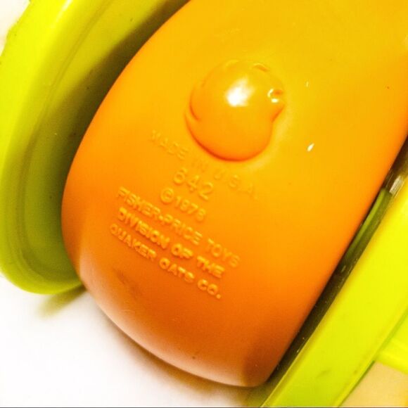 Vintage Fisher-Price Bob-Along Bear 1978 Rattle Pull Toy - Picture 5 of 7